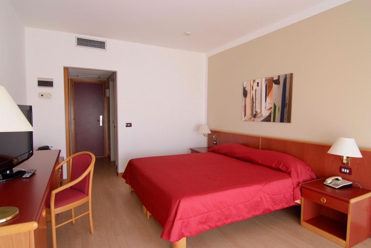 Hotel Torre Normanna Altavilla Milicia Eksteriør bilde